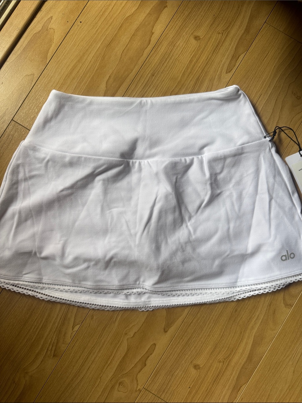 ALO Yoga Alosoft affection tennis skirt